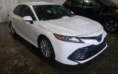 Toyota Camry Axvh701012397