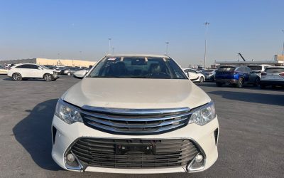 2015 Toyota Camry Avv501050830 (2)
